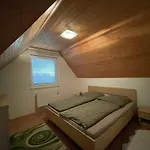 Nad Drahou Mělník Сasa de vacaciones